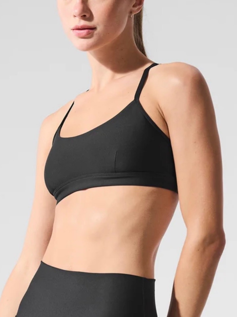 ALO Yoga Airlift Intrigue Bra Black M